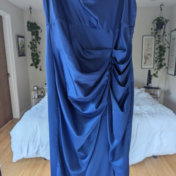 SHEIN BAE Solid Ruched Split Thigh Satin Cami Dress Size M - Picture 3 of 7